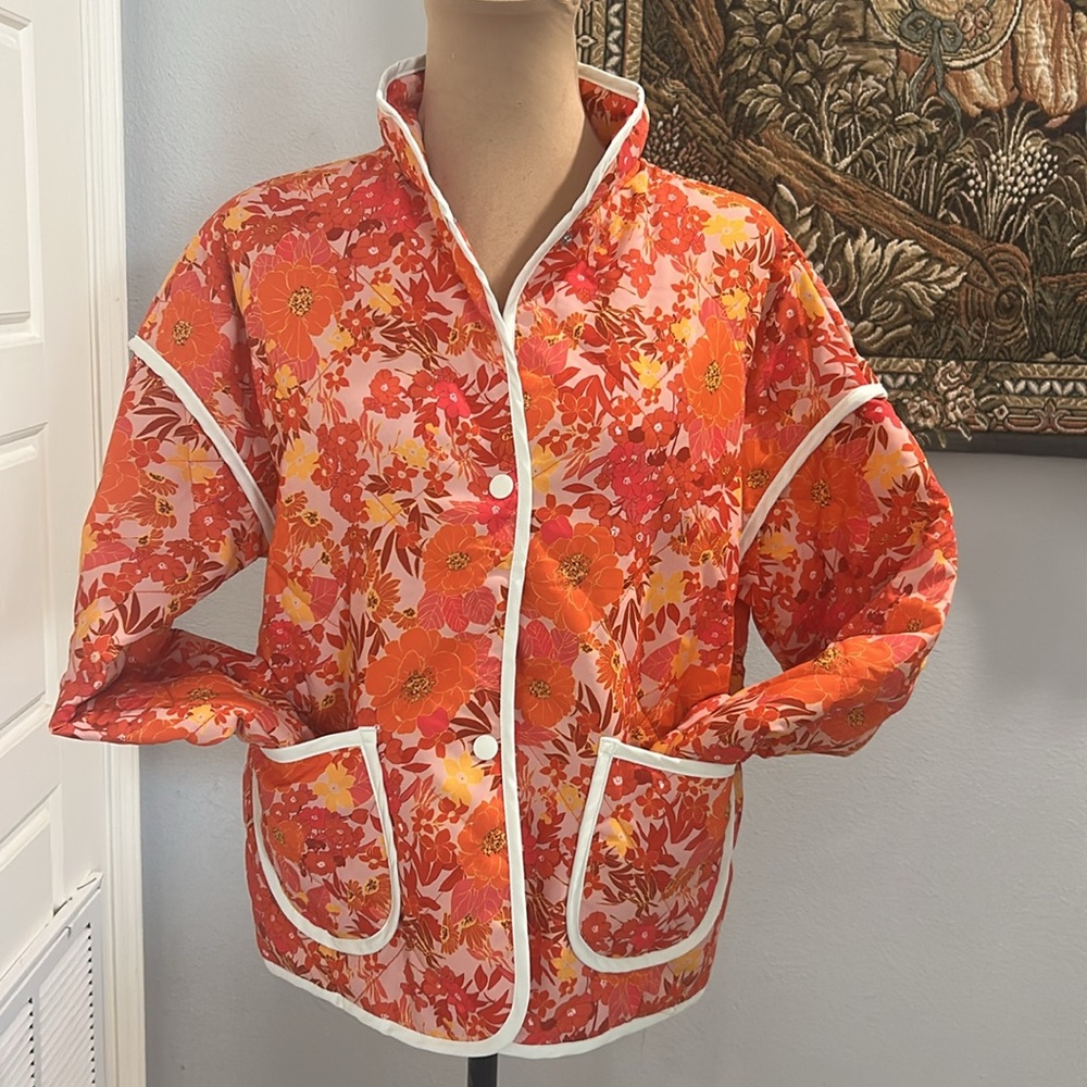 Dokoto‎ New With Tags Floral Quilted Jacket. Size S - Picture 3 of 12